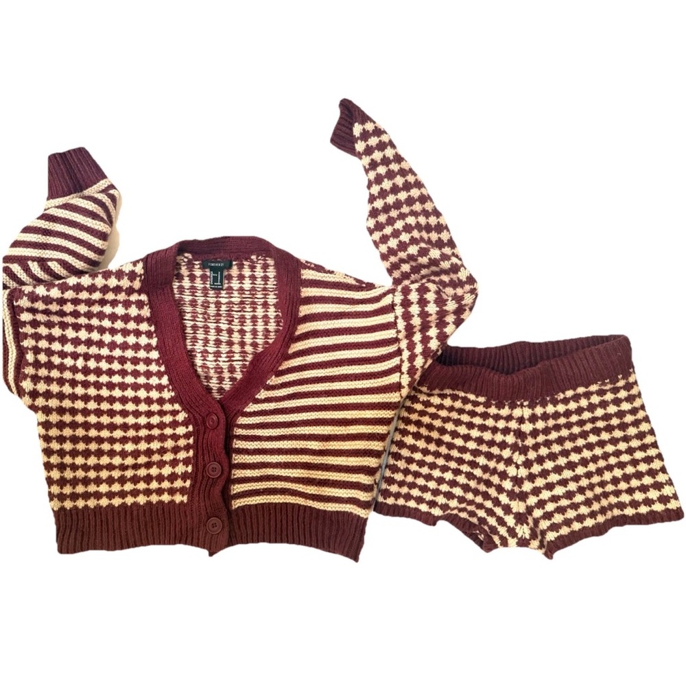 Forever 21 Set Knit Cardigan Cropped V-Neck With Shorts Sweater M Y2K